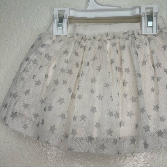 JUMPING BEANS NWT Girls Size 2T White with Silver Stars Tulle Skirt with Shorts - Picture 8 of 10